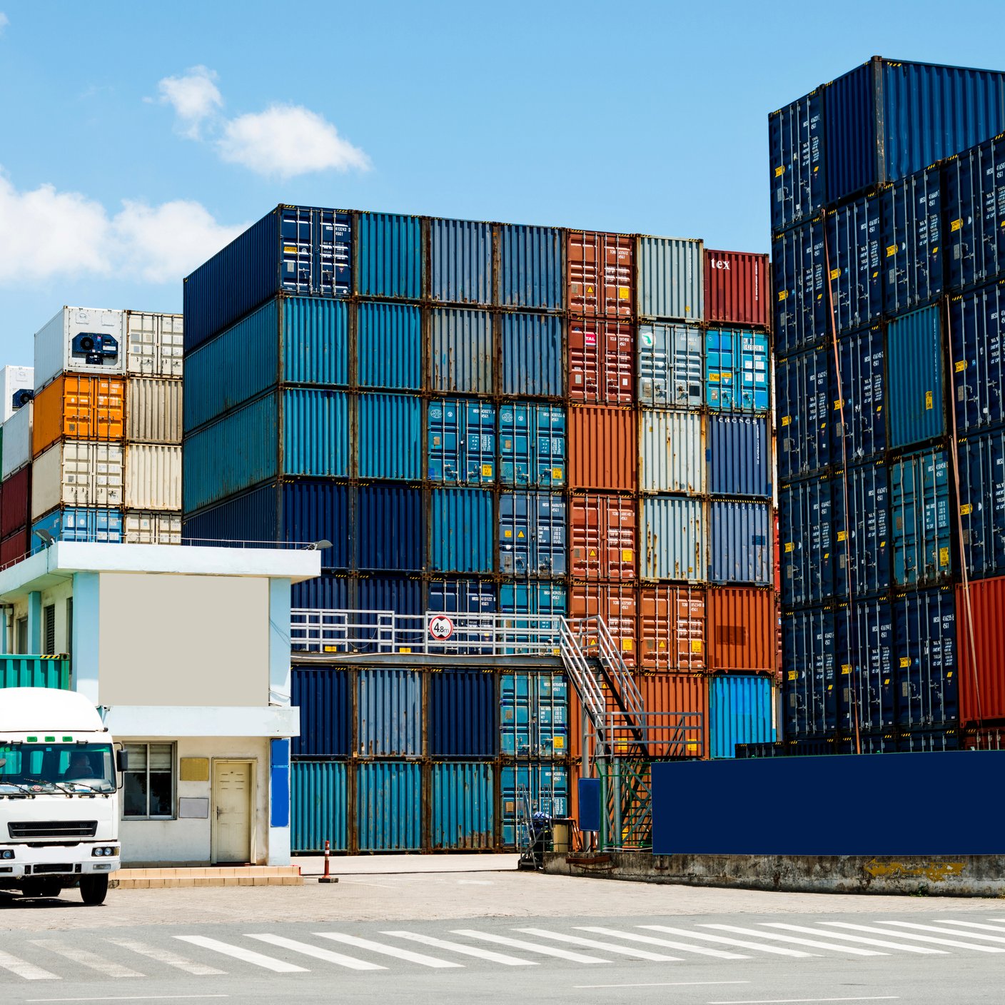 2025 Supply Chain Risks and Opportunities Report